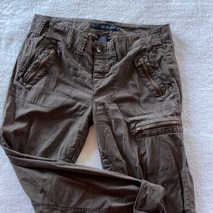 Calvin Klein, roll-up, zipper pocket slouchy fit pants size 8